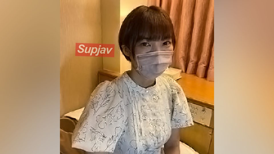 FC2PPV+3988843+ [Gonzo/Creampie] Una mujer casada que tuvo que desnudarse para ganarse la vida mientras dejaba a su hijo en la guardería quedó atónita con un creampie inesperado.