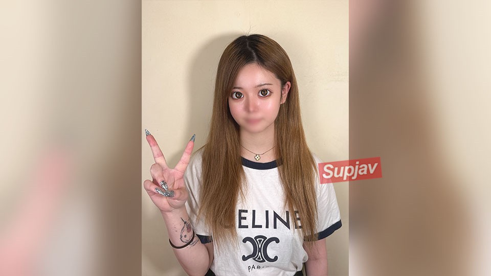FC2PPV 4430494 [120% hot girl degree x forbidden pheromone full] Finally revealed her true face ♡ Please enjoy Aya-chan exuding dangerous fragrance and cum in her tight little hole ♡