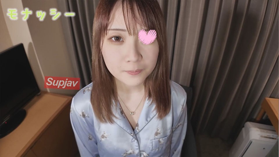 FC2PPV 4472101 [Pyjama ★ Monashi] Pyjama d'invasion ♥ Super mignonne employée de bureau Manami-chan ♥ Brillante ! Bon caractère ! ♥Les seins deviennent plus gros pour diverses raisons et sont très sexy. La fellation avec les lèvres sur les seins est la meilleure.