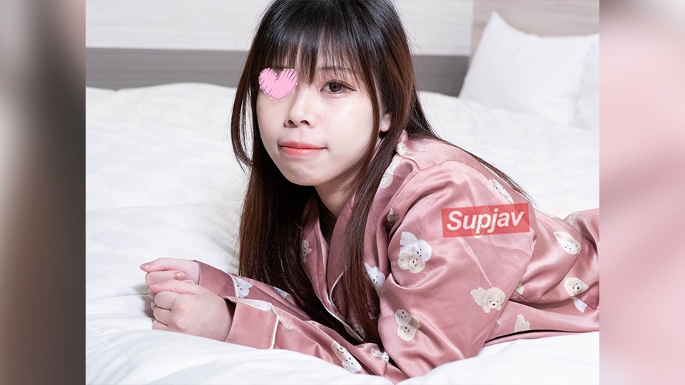 FC2PPV+4472110+ [Pyjama Monashi] Pyjama de Ojama♥Ray-san avec une personnalité joyeuse♥Le sentiment petit et mignon est fascinant♥Elle fera une fellation profonde même sans demander♥Le sentiment est aussi érotique