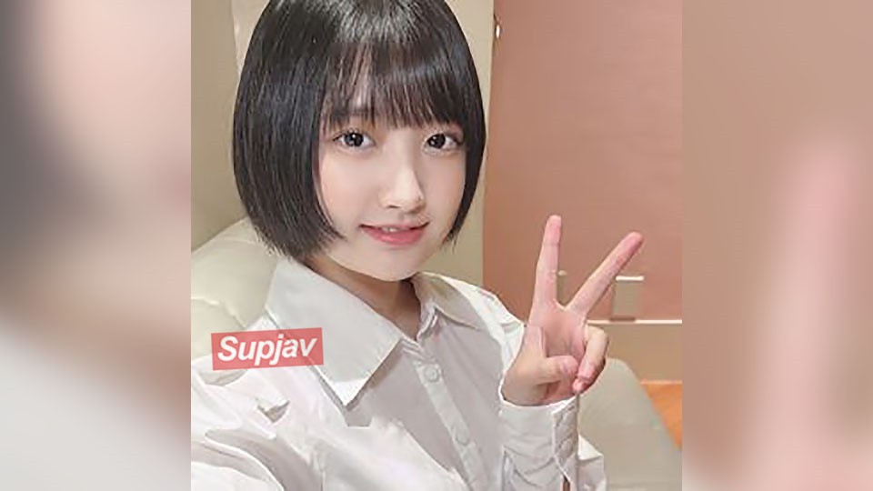 FC2PPV 4595846 [Première attaque] La légendaire beauté JD A-chan a été embauchée par une grande entreprise à l'âge de 21 ans. Seins blancs purs, silhouette élancée, insertion brute et grandes quantités de sperme épais, grossesse confirmée ! ?