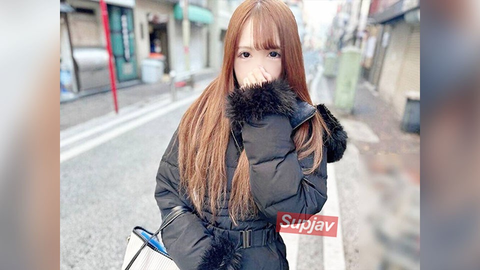 FC2PPV 4633282 A slim beauty who is a first-year student in the beauty department is called on the street and taken to the hotel♡ She is asked to flex her abdominal muscles that she has trained during exercise and is stabbed by the old man's penis while screaming "Ahhhhh♡"