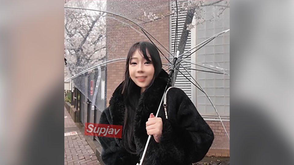 FC2PPV 4680774 990 puan 27/05'te sona erdi [İlk atış] Şu anda Tokyo'da çalışan güzel bir meme hemşiresi. Hemşire üniformasının altında saklı doğal G kupası büyük göğüsler serbest bırakılır ve tombul figür sallanır ve iki el ateş eder