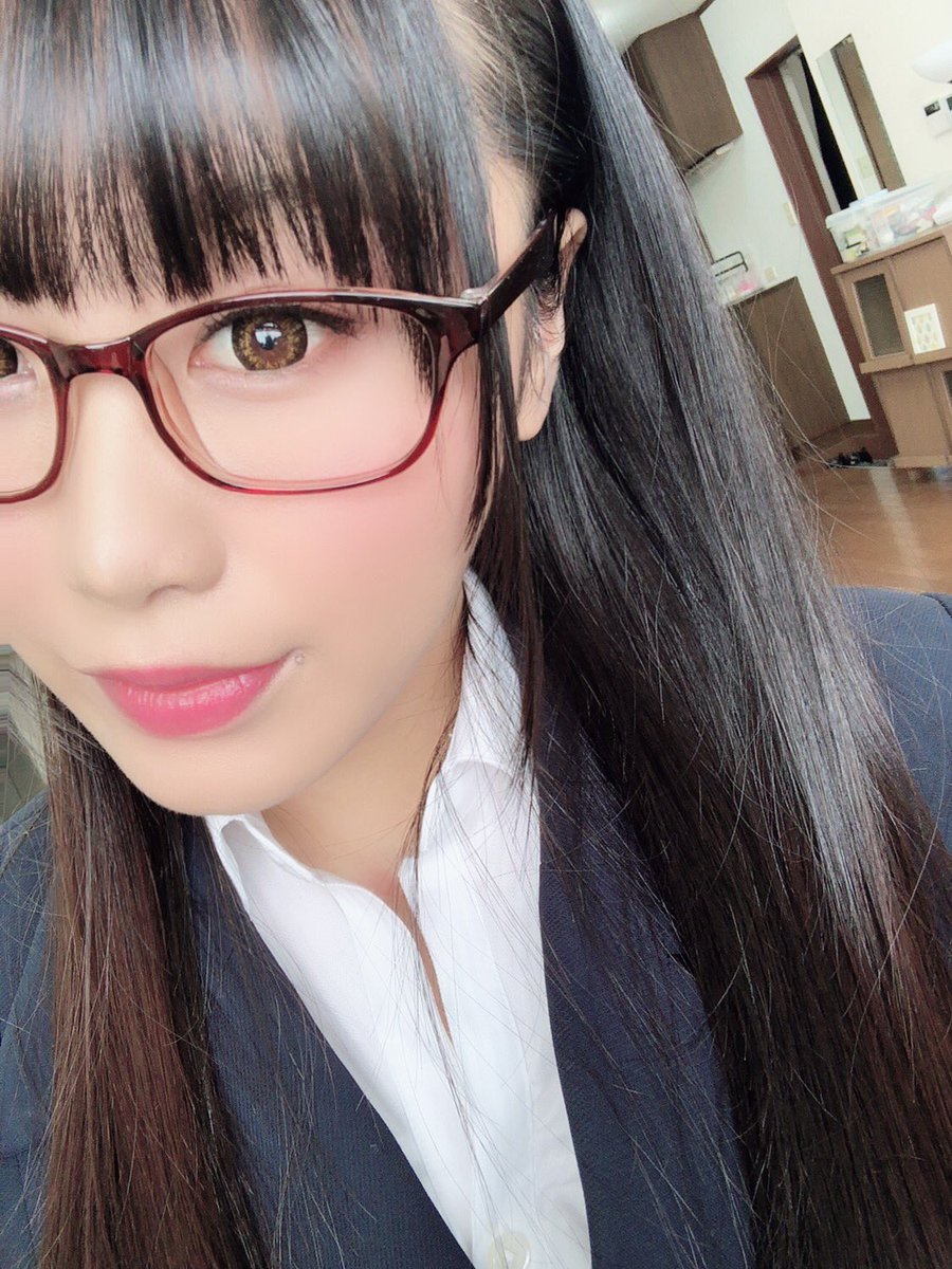 彩葉みおり
