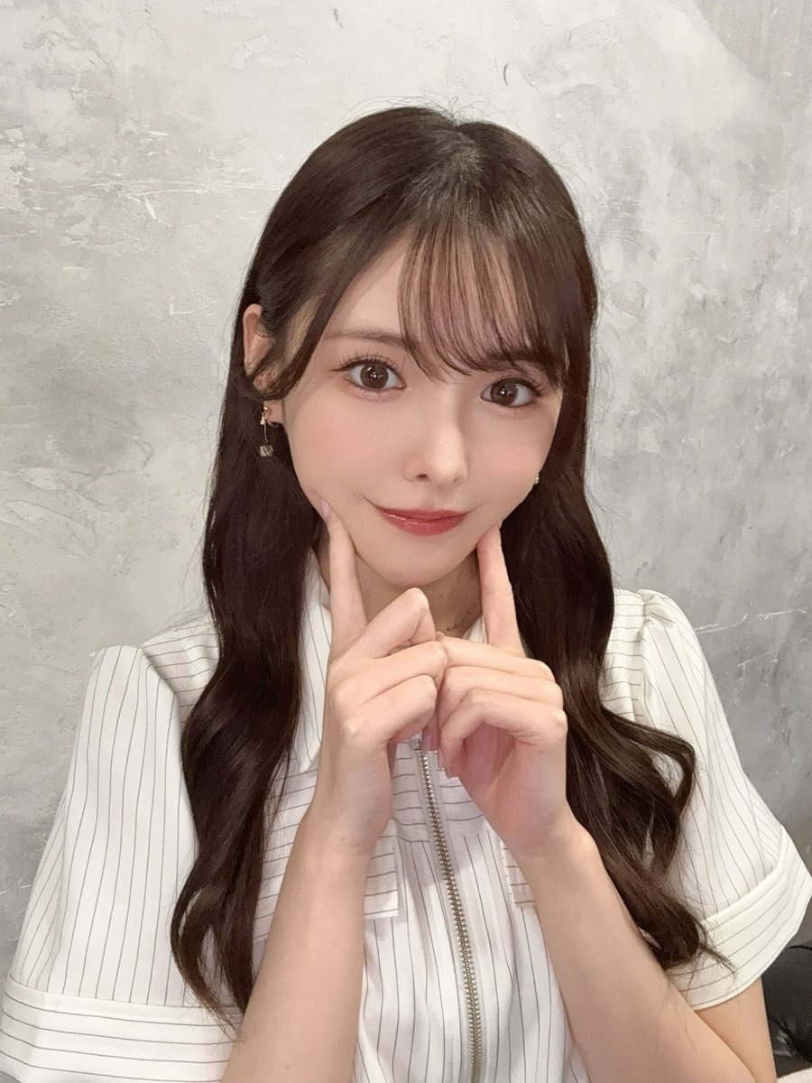 ใหม่ Arina (อารินะ ฮาชิโมโตะ)