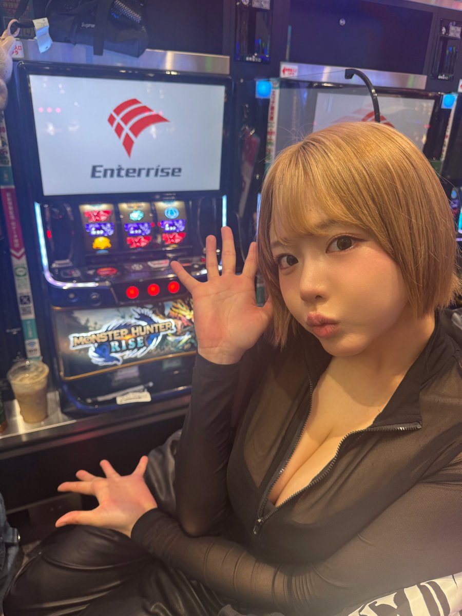 浜崎真緒