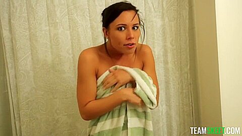 Team Skeet -Loosen Up, Aidra -Aidra Fox1