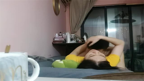 愛約良家開奧迪A6的單身少婦