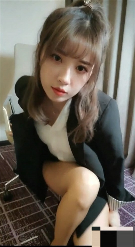 絕美小女神露娜OL制服黑絲誘惑 土豪私人訂製流出 透視蕾絲濕身蜜穴走光