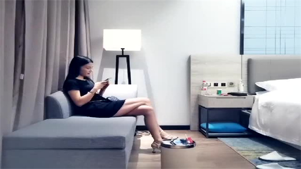 9總全國探花第三部第2集：極品外圍女酒店偷拍，高清無碼激情流出！