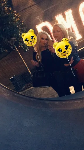 nikkibenz pics (1888)