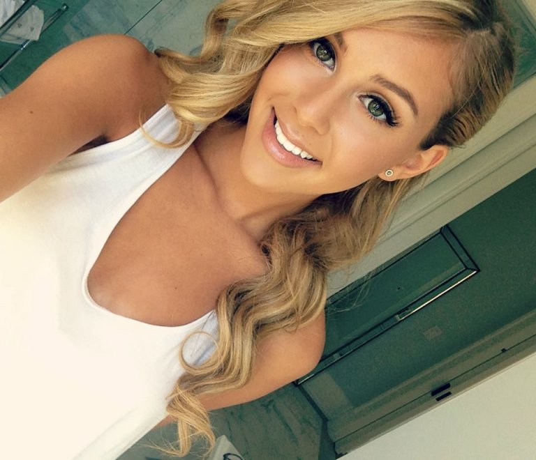 Olive Eyes nude