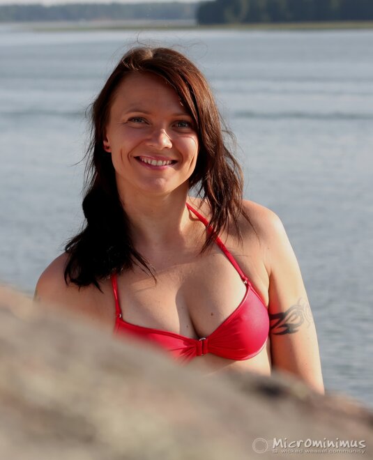 Summer 2010 red wet look 171-topaz-faceai-enhance-1.9x