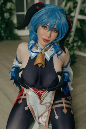 23