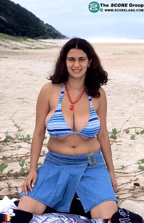 amateur pic [TheScoreGroup/XLGirls] Romina Lopez - February 2005 Voluptuous