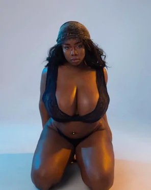 kylie 002