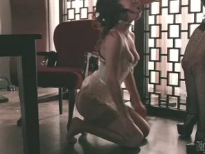 bdsmlr-208979-gVbfAy2bEE