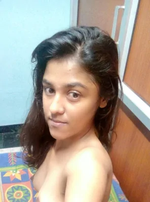 A Christmas Gift - My Petite Boobs exposed for the first time in Public ðŸŽ„