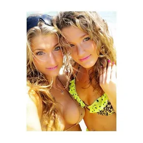amateur pic Sisters at the beach.