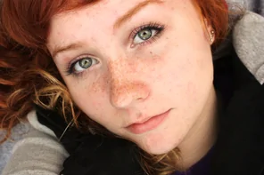 amateur pic Red hair, green eyes and freckles!