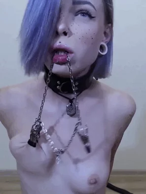 bdsmlr-742979-hqqoCPjnDy