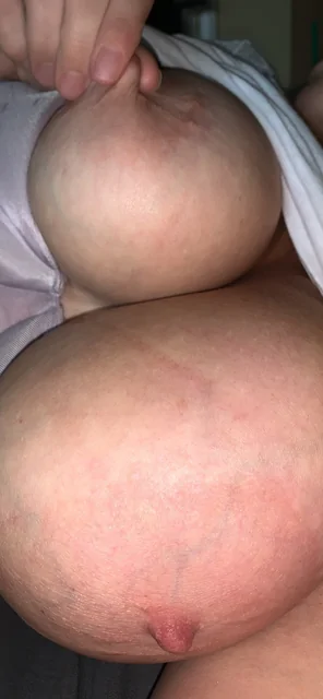 amateur photo I like them sucked, fucked, and cummed on. Are you up to the challenge? Pm, dick pics, tributes, talk nasty to me. Help me cum. ðŸ’¦ðŸ˜˜