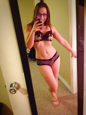 Amateur_Asses_Brunettes_Awesome_ass__stockings__Licking_4402742-11