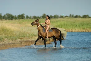 Stunning_Evanthe---Full-Day-Horseback-Riding_Evanthe-L_high_0053