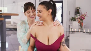 LEXI LUNA PIC618