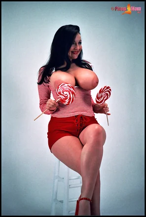 amateur pic lornamorgan-35mm-vol01-set01-05