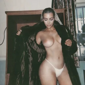 amateur photo Kim K nude