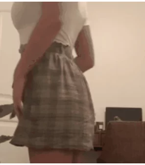 bdsmlr-9898896-GvK8GN9KQr