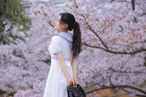 amateur pic Spring schoolgirl