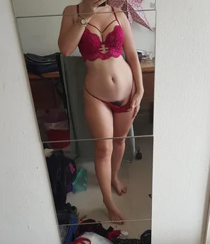 Petite with a cute bush!