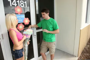 tessa taylor flower power pounding (470)