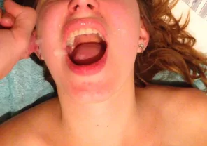 amateur pic My gf loves cum