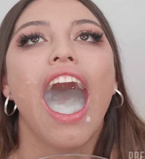 amateur photo camila100002