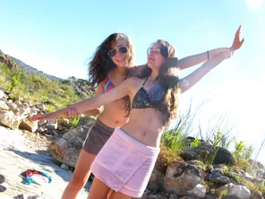 GirlWithSister (1)