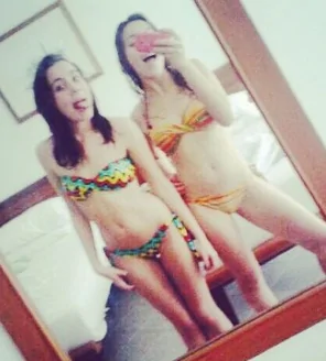 GirlWithSister (6)