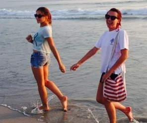 GirlWithSister (7)