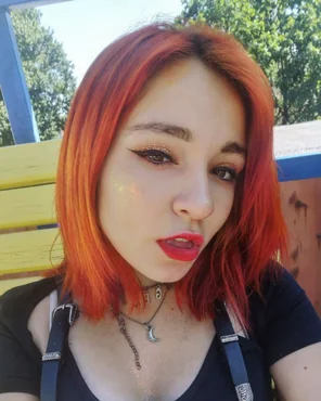 (11)