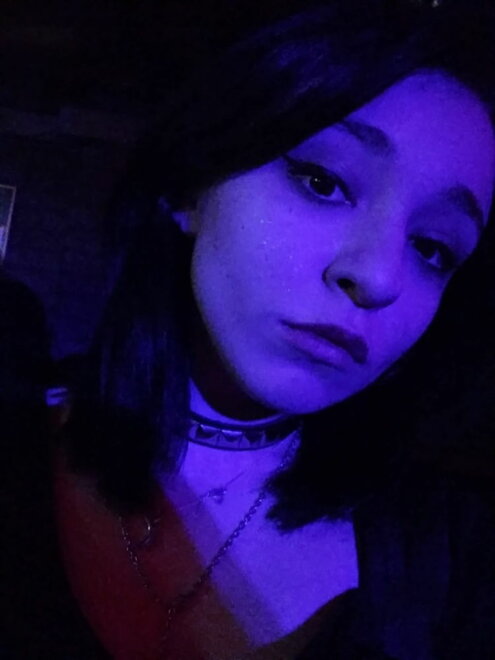 (32)
