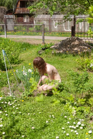 Stunning_Summer-at-the-Dacha_Era_high_0055