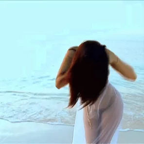 gianna-michaels-goes-to-the-beach