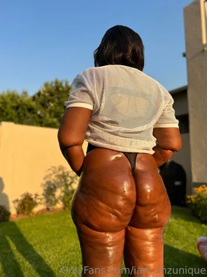amateur pic iam_mzunique