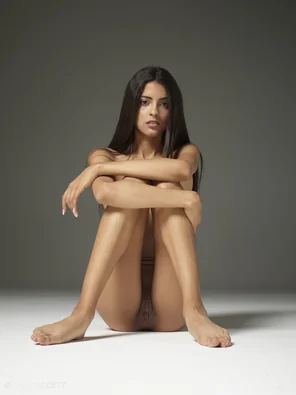 clau-nude-30-14000px