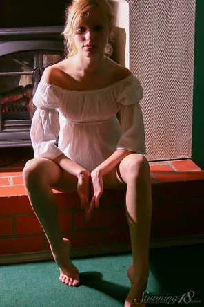 Stunning_Yana---Shadows_Yana-F_high_0001