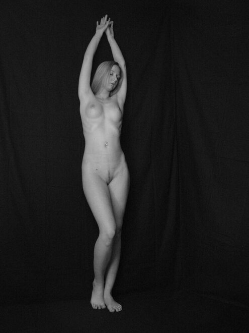 1 (5) nude
