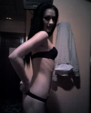 Carla (33)