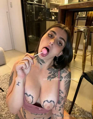 894
